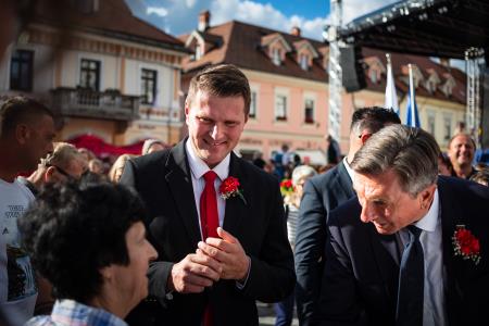 Izjemen obisk zaznamoval 50. Dneve narodnih noš in oblačilne dediščine v Kamniku (Blaž T. Muc)  (140)